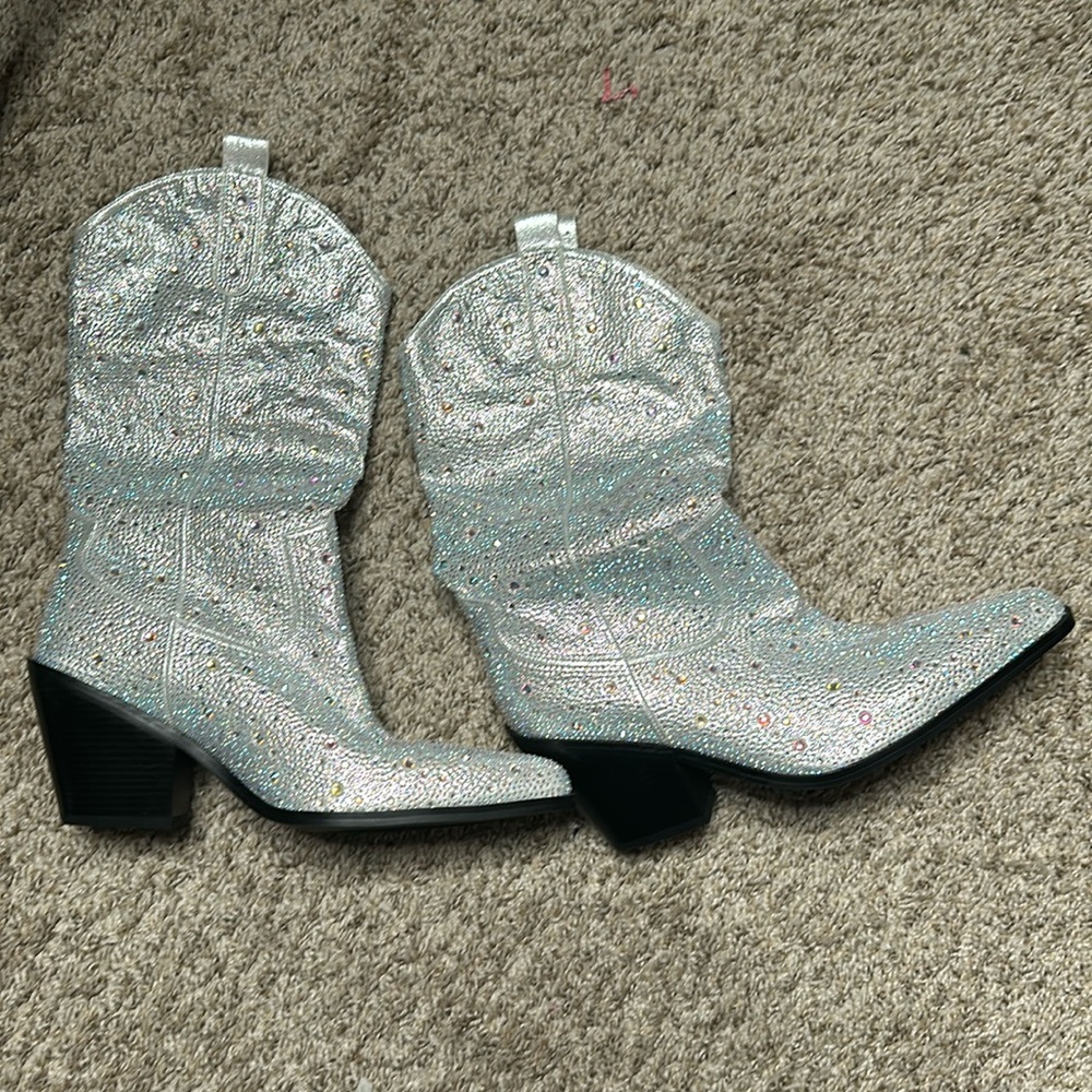 🩷 brand new cowgirl boots 🩷
